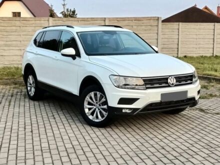 Фольксваген Тигуан 2018 в Киеве на Automoto.ua Белый Фольксваген Тигуан, объемом двигателя 2 л и пробегом 113 тыс. км за 11700 $, фото 1 на Automoto.ua