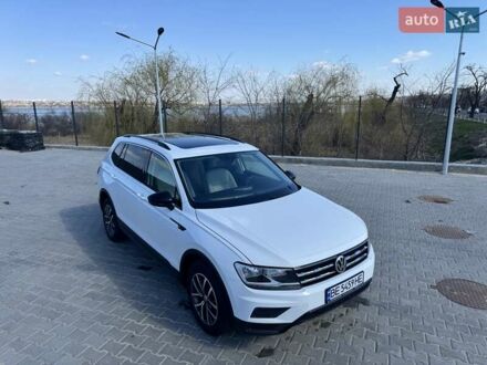 Фольксваген Тигуан 2018 в Николаеве на Automoto.ua Белый Фольксваген Тигуан, объемом двигателя 1.98 л и пробегом 76 тыс. км за 20600 $, фото 1 на Automoto.ua