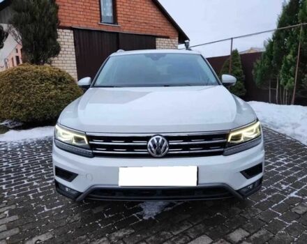 Білий Фольксваген Тігуан, об'ємом двигуна 2 л та пробігом 56 тис. км за 10999 $, фото 1 на Automoto.ua