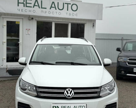 Белый Фольксваген Тигуан, объемом двигателя 2 л и пробегом 110 тыс. км за 14998 $, фото 1 на Automoto.ua