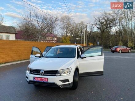 Белый Фольксваген Тигуан, объемом двигателя 0 л и пробегом 117 тыс. км за 17800 $, фото 1 на Automoto.ua