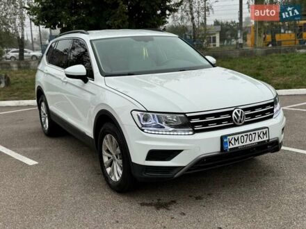 Фольксваген Тігуан 2018 у Житомирі на Automoto.ua Білий Фольксваген Тігуан, об'ємом двигуна 1.98 л та пробігом 80 тис. км за 20000 $, фото 1 на Automoto.ua