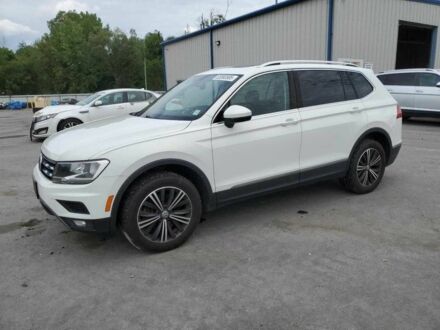 Фольксваген Тигуан 2018 в Тернополе на Automoto.ua Белый Фольксваген Тигуан, объемом двигателя 2 л и пробегом 120 тыс. км за 5800 $, фото 1 на Automoto.ua