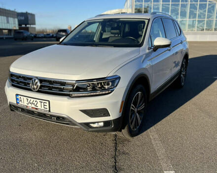 Белый Фольксваген Тигуан, объемом двигателя 2 л и пробегом 84 тыс. км за 22700 $, фото 1 на Automoto.ua