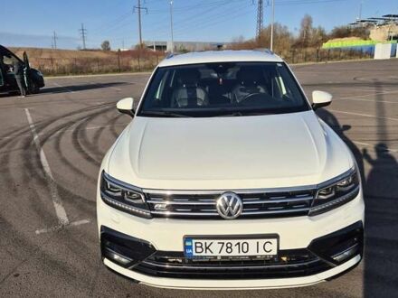 Белый Фольксваген Тигуан, объемом двигателя 1.98 л и пробегом 160 тыс. км за 29000 $, фото 1 на Automoto.ua