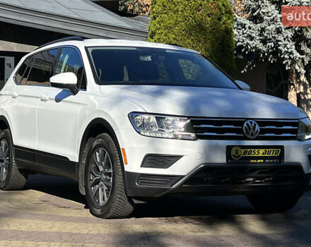 Белый Фольксваген Тигуан, объемом двигателя 0 л и пробегом 99 тыс. км за 19900 $, фото 1 на Automoto.ua