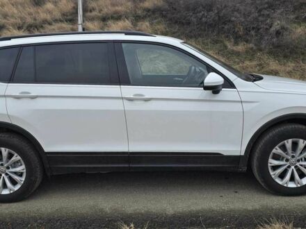 Белый Фольксваген Тигуан, объемом двигателя 0 л и пробегом 98 тыс. км за 9800 $, фото 1 на Automoto.ua