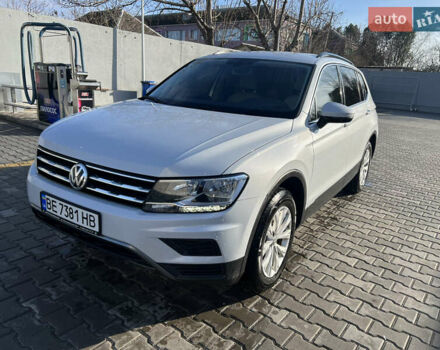 Белый Фольксваген Тигуан, объемом двигателя 2 л и пробегом 91 тыс. км за 21000 $, фото 1 на Automoto.ua