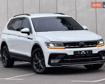 Белый Фольксваген Тигуан, объемом двигателя 2 л и пробегом 135 тыс. км за 21500 $, фото 1 на Automoto.ua