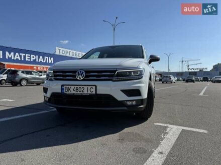 Білий Фольксваген Тігуан, об'ємом двигуна 1.97 л та пробігом 179 тис. км за 27500 $, фото 1 на Automoto.ua