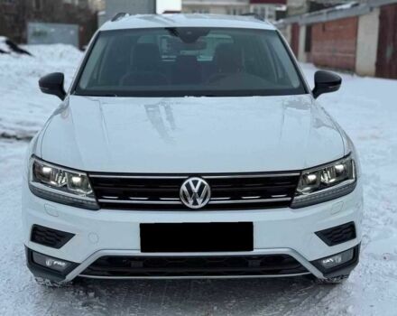Белый Фольксваген Тигуан, объемом двигателя 2 л и пробегом 78 тыс. км за 10600 $, фото 1 на Automoto.ua