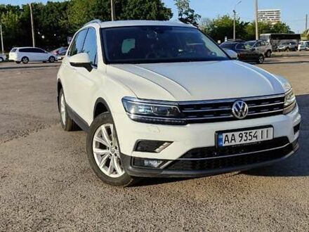 Фольксваген Тигуан 2019 в Львове на Automoto.ua Белый Фольксваген Тигуан, объемом двигателя 1.97 л и пробегом 37 тыс. км за 29900 $, фото 1 на Automoto.ua