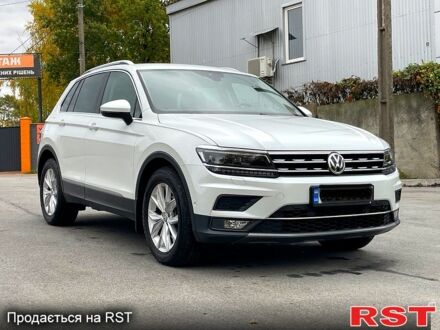 Білий Фольксваген Тігуан, об'ємом двигуна 2 л та пробігом 93 тис. км за 31600 $, фото 1 на Automoto.ua