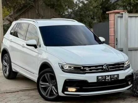 Белый Фольксваген Тигуан, объемом двигателя 2 л и пробегом 90 тыс. км за 18000 $, фото 1 на Automoto.ua