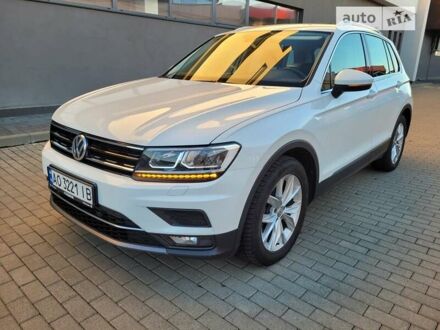 Белый Фольксваген Тигуан, объемом двигателя 2 л и пробегом 180 тыс. км за 24500 $, фото 1 на Automoto.ua