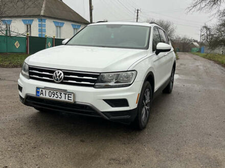 Білий Фольксваген Тігуан, об'ємом двигуна 2 л та пробігом 119 тис. км за 20000 $, фото 1 на Automoto.ua