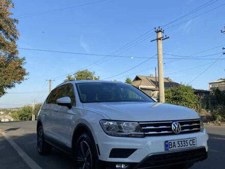 Фольксваген Тигуан 2019 в Новоукраинке на Automoto.ua Белый Фольксваген Тигуан, объемом двигателя 1.98 л и пробегом 118 тыс. км за 24000 $, фото 1 на Automoto.ua