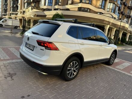 Білий Фольксваген Тігуан, об'ємом двигуна 2 л та пробігом 103 тис. км за 21000 $, фото 1 на Automoto.ua