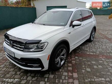 Фольксваген Тигуан 2019 в Пирятине на Automoto.ua Белый Фольксваген Тигуан, объемом двигателя 1.98 л и пробегом 120 тыс. км за 25000 $, фото 1 на Automoto.ua