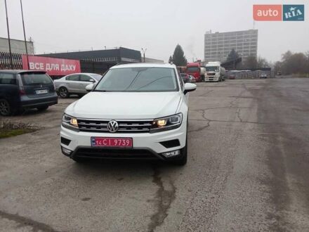 Белый Фольксваген Тигуан, объемом двигателя 1.97 л и пробегом 105 тыс. км за 18200 $, фото 1 на Automoto.ua