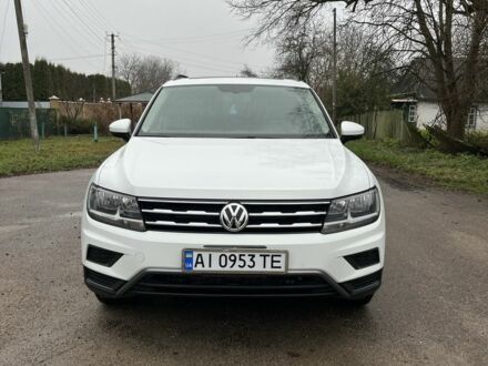 Белый Фольксваген Тигуан, объемом двигателя 2 л и пробегом 119 тыс. км за 20000 $, фото 1 на Automoto.ua