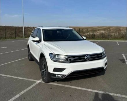 Белый Фольксваген Тигуан, объемом двигателя 2 л и пробегом 63 тыс. км за 17100 $, фото 1 на Automoto.ua