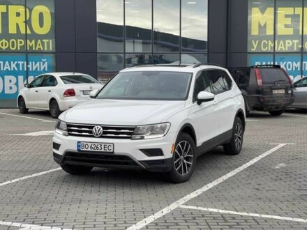 Білий Фольксваген Тігуан, об'ємом двигуна 2 л та пробігом 62 тис. км за 17650 $, фото 1 на Automoto.ua