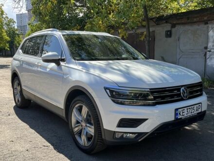 Білий Фольксваген Тігуан, об'ємом двигуна 2 л та пробігом 135 тис. км за 25400 $, фото 1 на Automoto.ua