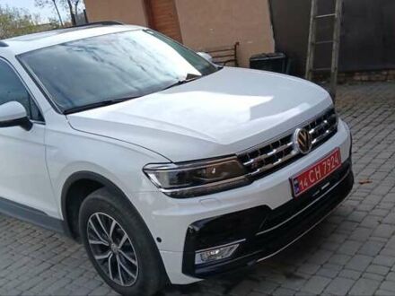 Білий Фольксваген Тігуан, об'ємом двигуна 2 л та пробігом 105 тис. км за 19500 $, фото 1 на Automoto.ua