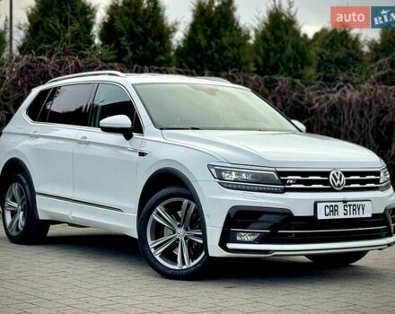 Белый Фольксваген Тигуан, объемом двигателя 2 л и пробегом 186 тыс. км за 29999 $, фото 1 на Automoto.ua