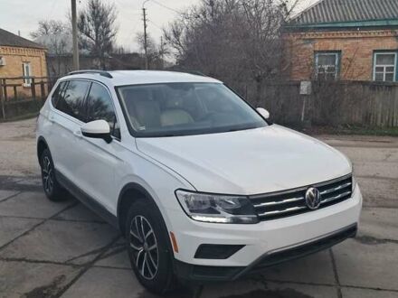 Білий Фольксваген Тігуан, об'ємом двигуна 2 л та пробігом 142 тис. км за 17200 $, фото 1 на Automoto.ua