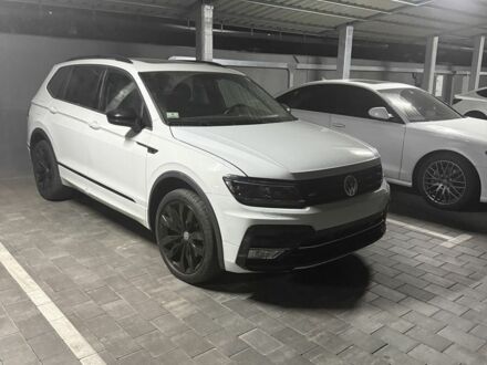 Білий Фольксваген Тігуан, об'ємом двигуна 2 л та пробігом 98 тис. км за 22000 $, фото 1 на Automoto.ua