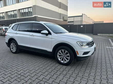 Білий Фольксваген Тігуан, об'ємом двигуна 1.98 л та пробігом 227 тис. км за 15999 $, фото 1 на Automoto.ua