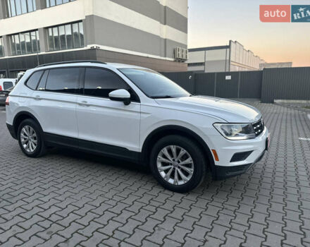 Белый Фольксваген Тигуан, объемом двигателя 1.98 л и пробегом 227 тыс. км за 15999 $, фото 1 на Automoto.ua