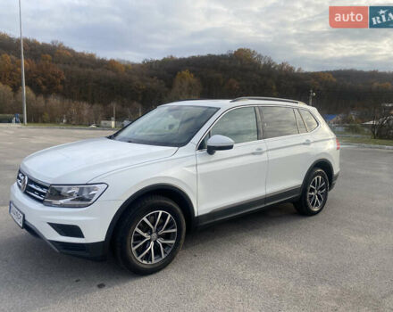 Білий Фольксваген Тігуан, об'ємом двигуна 1.98 л та пробігом 87 тис. км за 19300 $, фото 1 на Automoto.ua