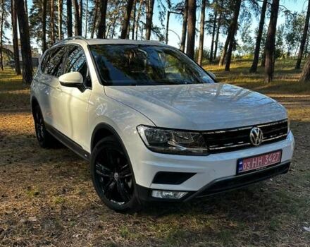 Білий Фольксваген Тігуан, об'ємом двигуна 1.98 л та пробігом 72 тис. км за 23000 $, фото 1 на Automoto.ua