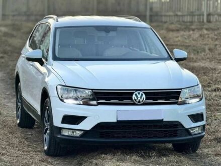 Білий Фольксваген Тігуан, об'ємом двигуна 8 л та пробігом 75 тис. км за 14999 $, фото 1 на Automoto.ua
