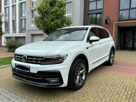 Фольксваген Тигуан 2020 в Василькове на Automoto.ua Белый Фольксваген Тигуан, объемом двигателя 2 л и пробегом 38 тыс. км за 18150 $, фото 1 на Automoto.ua