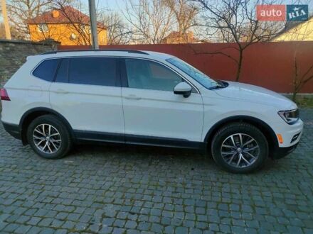 Белый Фольксваген Тигуан, объемом двигателя 2 л и пробегом 58 тыс. км за 22500 $, фото 1 на Automoto.ua