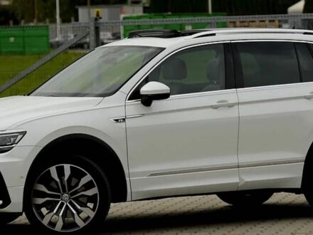 Белый Фольксваген Тигуан, объемом двигателя 2 л и пробегом 53 тыс. км за 13000 $, фото 1 на Automoto.ua