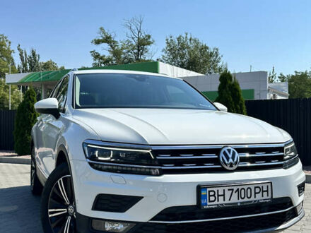 Фольксваген Тигуан 2020 в Одессе на Automoto.ua Белый Фольксваген Тигуан, объемом двигателя 1.98 л и пробегом 118 тыс. км за 30500 $, фото 1 на Automoto.ua