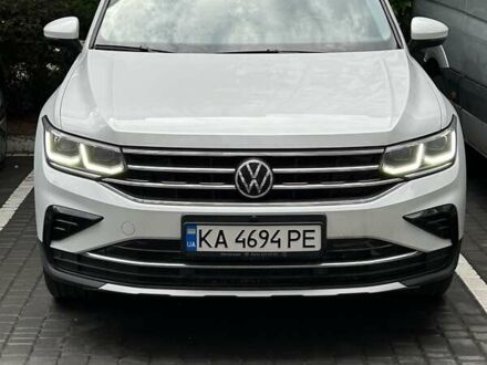 Белый Фольксваген Тигуан, объемом двигателя 1.98 л и пробегом 106 тыс. км за 34999 $, фото 1 на Automoto.ua