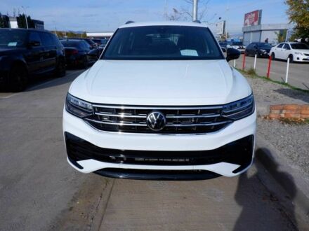 Белый Фольксваген Тигуан, объемом двигателя 2 л и пробегом 17 тыс. км за 16200 $, фото 1 на Automoto.ua