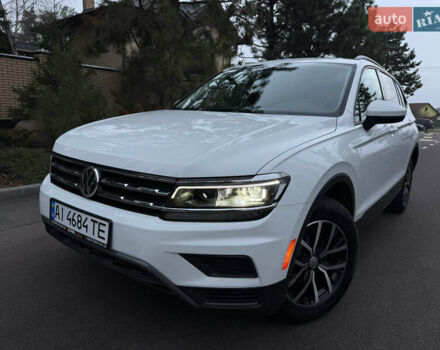 Білий Фольксваген Тігуан, об'ємом двигуна 2 л та пробігом 67 тис. км за 19900 $, фото 1 на Automoto.ua