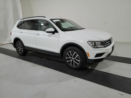 Белый Фольксваген Тигуан, объемом двигателя 2 л и пробегом 32 тыс. км за 18000 $, фото 1 на Automoto.ua