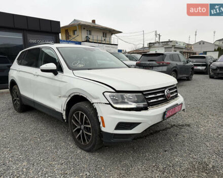 Белый Фольксваген Тигуан, объемом двигателя 1.98 л и пробегом 126 тыс. км за 10900 $, фото 1 на Automoto.ua