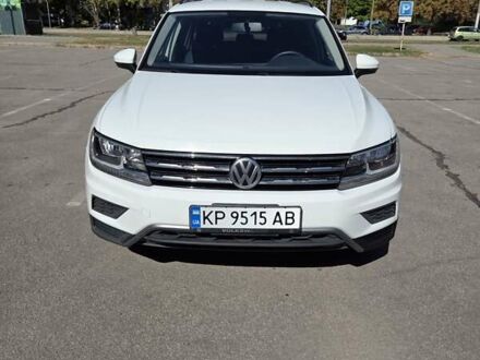 Білий Фольксваген Тігуан, об'ємом двигуна 1.98 л та пробігом 220 тис. км за 18000 $, фото 1 на Automoto.ua