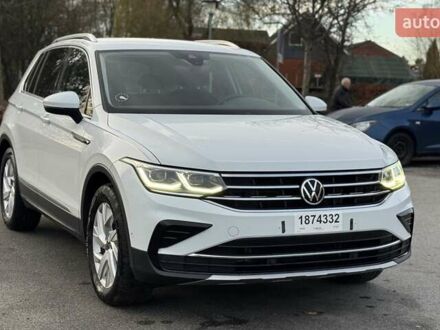 Белый Фольксваген Тигуан, объемом двигателя 1.97 л и пробегом 158 тыс. км за 26899 $, фото 1 на Automoto.ua