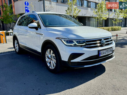 Фольксваген Тигуан 2021 в Киеве на Automoto.ua Белый Фольксваген Тигуан, объемом двигателя 1.98 л и пробегом 58 тыс. км за 32200 $, фото 1 на Automoto.ua