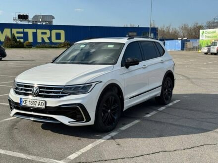 Фольксваген Тигуан 2021 в Днепре (Днепропетровске) на Automoto.ua Белый Фольксваген Тигуан, объемом двигателя 2 л и пробегом 55 тыс. км за 22900 $, фото 1 на Automoto.ua
